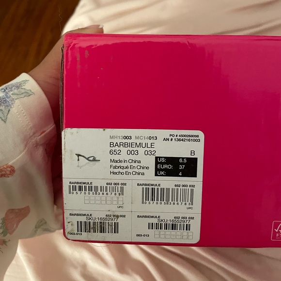 SOLD‼️Aldo x Barbie Mules in Barbie Pink - Picture 3 of 6